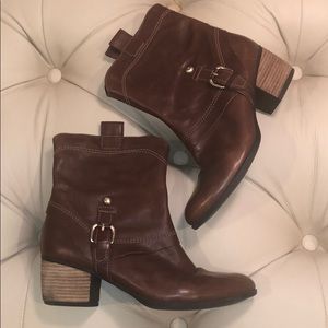 Clarks Boots-Size 8.5